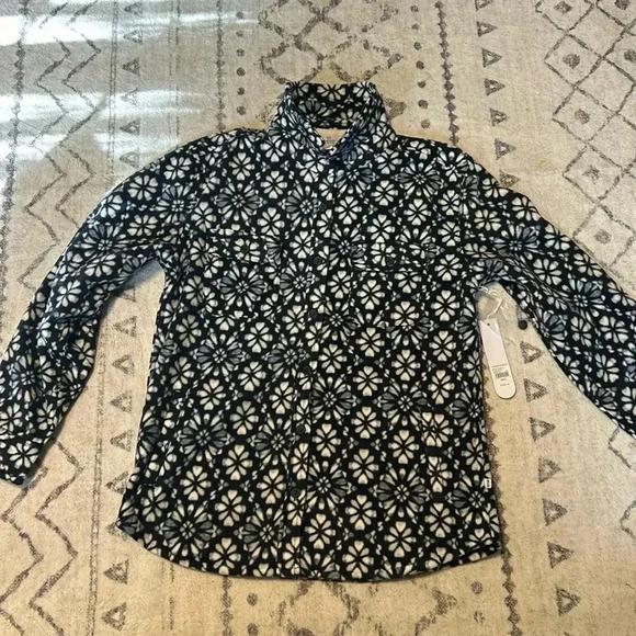 Sisstrevolution Comfy Cozzy Button Up Shirt Size Small NWT - Picture 1 of 10